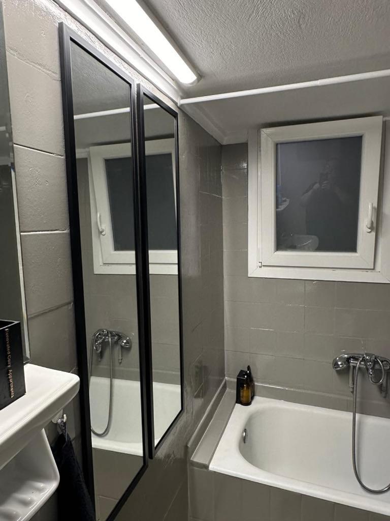 Renovated Cozy Apartment Near To Acropolis Atena Exterior foto