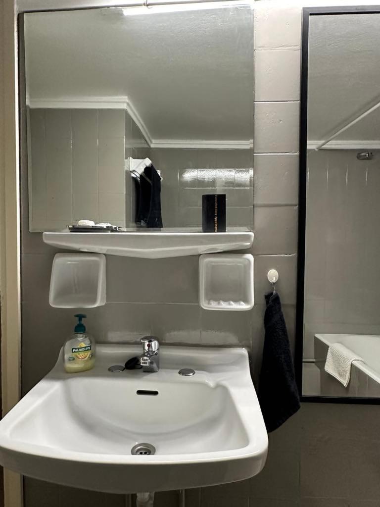 Renovated Cozy Apartment Near To Acropolis Atena Exterior foto